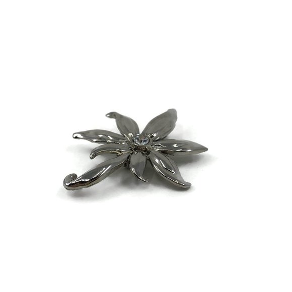 Vintage Silver Tone Poinsettia Brooch - Picture 7 of 7